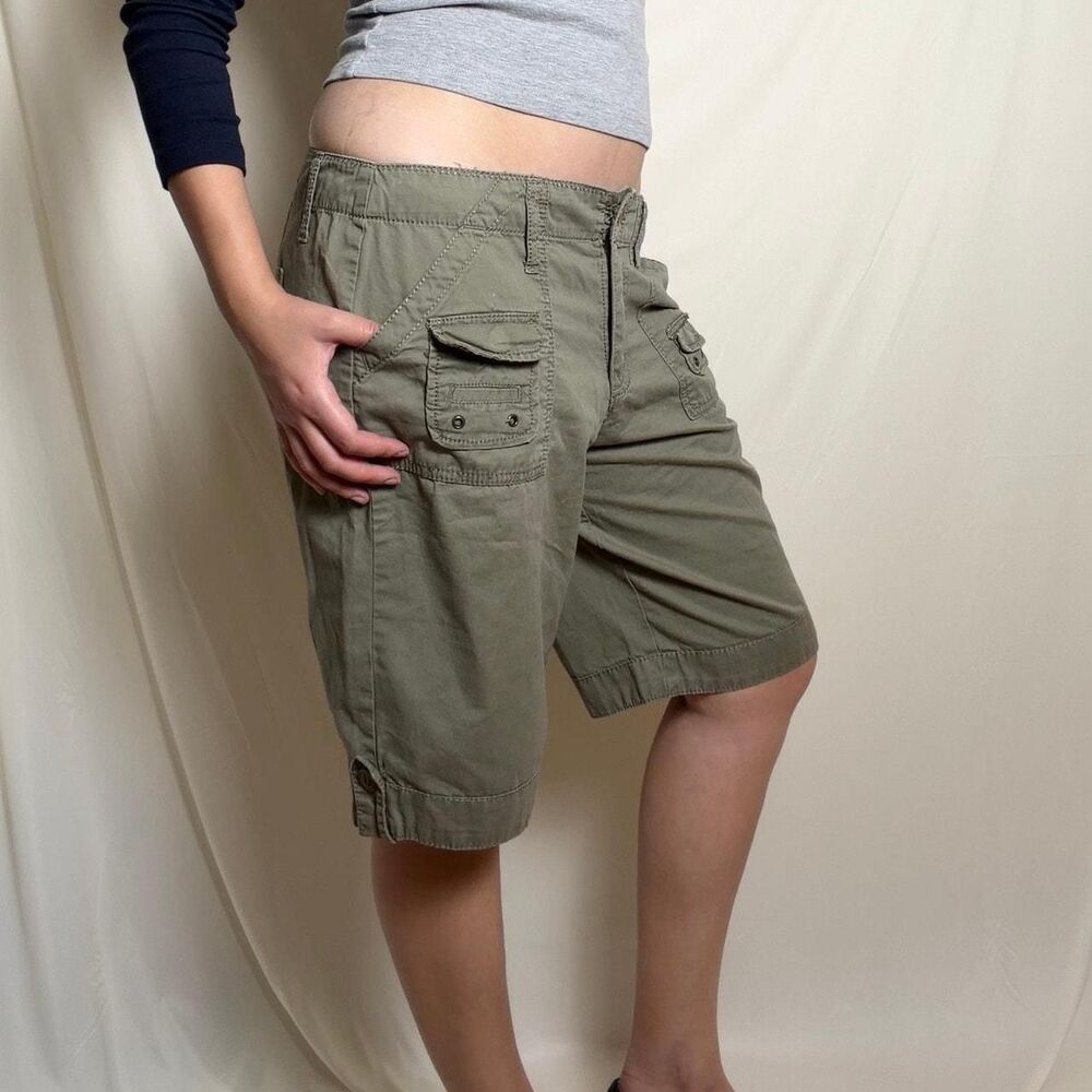 Apt-9 Women's Green Shorts - Picture 3 of 3
